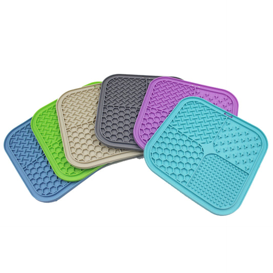 Pet lick mat for dogs and cats – silicone slow feeder mat with suction cups, textured surface, BPA-free, dishwasher safe.